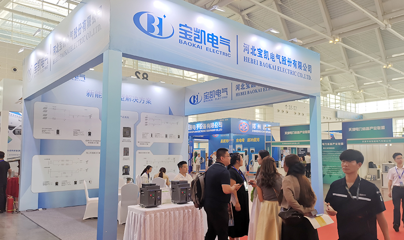 暴击行业天花板！J9国际站登录电气硬核技术亮相天津清洁能源展，引央视记者及能源产业巨头现场“挖宝”